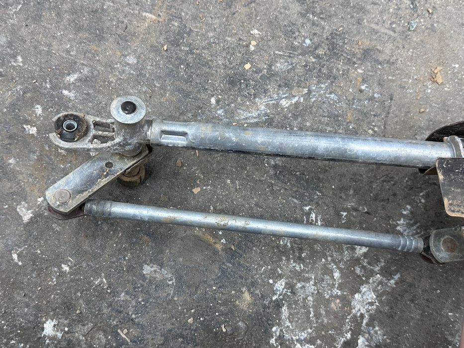 2017-2019 FORD F250 F350 WINDSHIELD WIPER MOTOR AND LINKAGE OEM HC3B-17500-AB