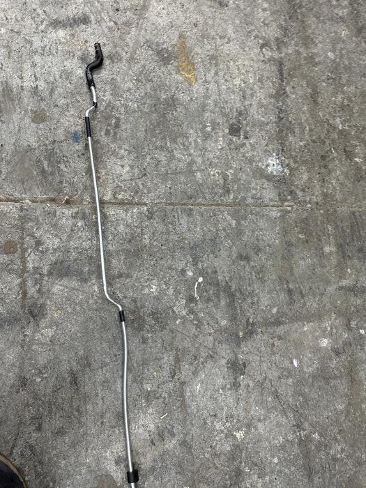 2014 AUDI R8 5.2L V10 CENTER VENT TUBE BREATHER LINE 420 121 465 A