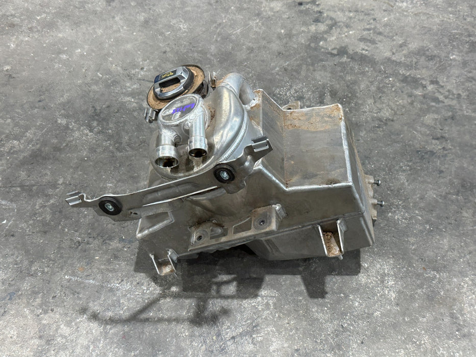 2017 AUDI R8 OIL SUMP RESERVOIR TANK W/ SENSOR OEM 4S0 115 373 F