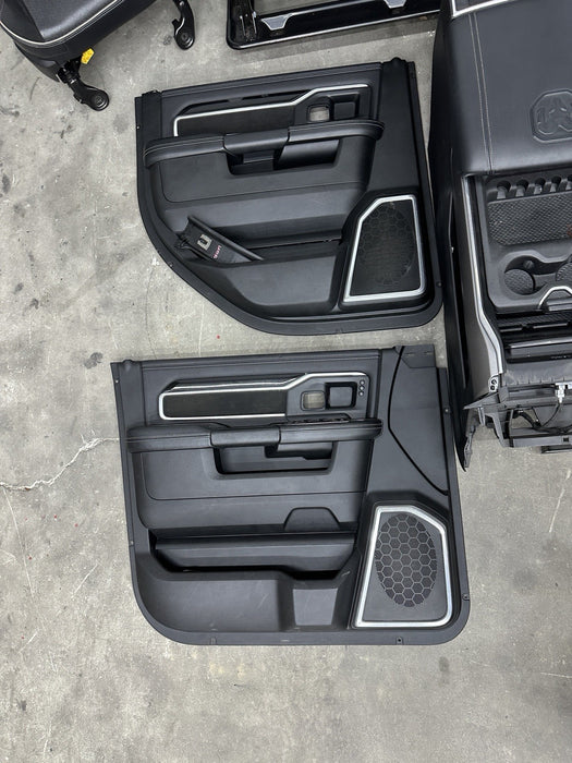 2021 RAM 2500 LARAMIE MEGA CAB INTERIOR FRONT REAT SEATS CENTER CONSOLE PANELS