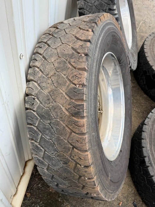 (4) FORD F450 REAR 10X225 2 STEEL 2 ALUMINUM WHEELS TOYO 265/70R19.5