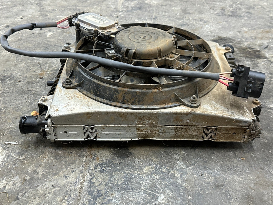 2014 AUDI R8 FRONT RIGHT PASSENGER RADIATOR 420 121 252 ASSEMBLY ~DAMAGE!!~