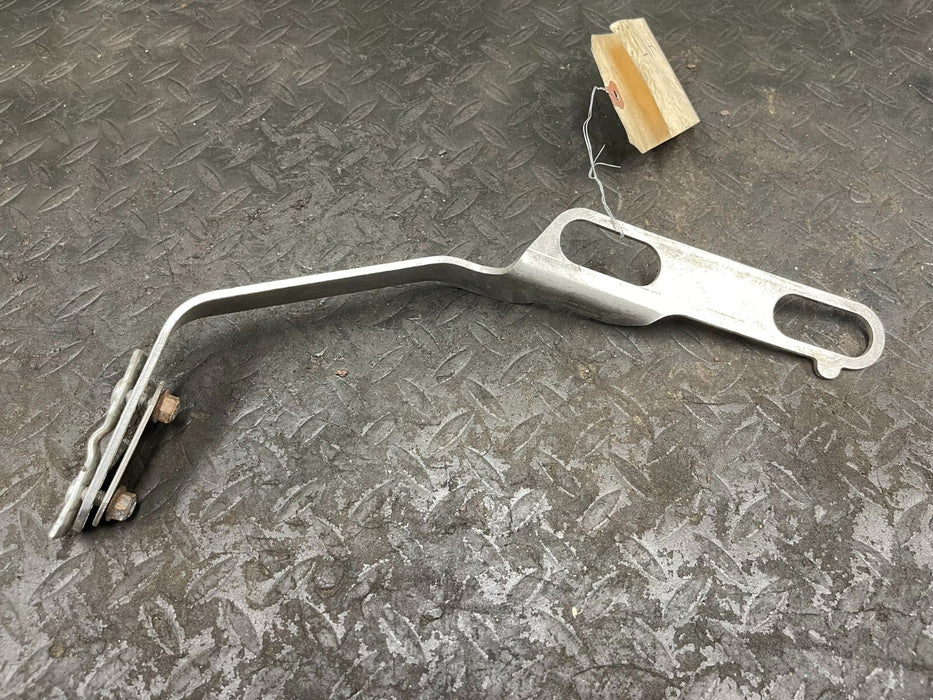 2017 MERCEDES C63S AMG COUPE C205 EXHAUST BRACKET OEM