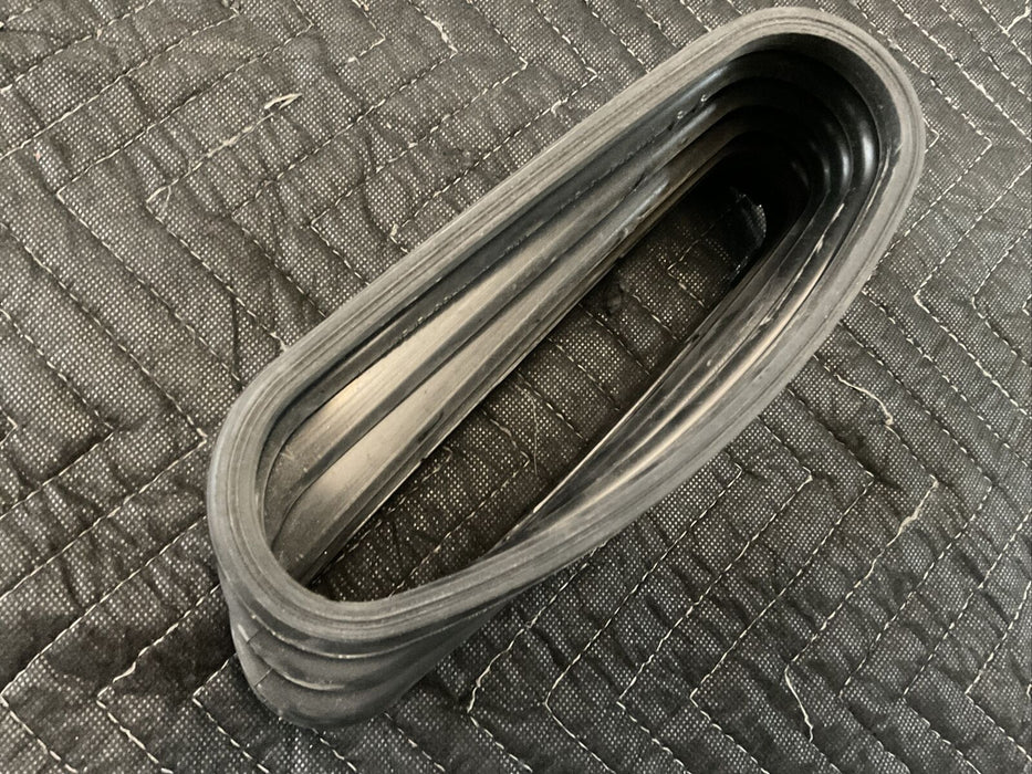 2019 MERCEDES E63S AMG OEM AIR DUCT ACCORDION HOSE 177-090-31-82 1770903182