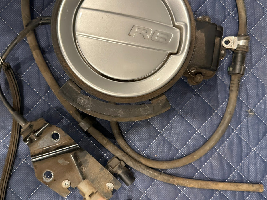 2014 AUDI R8 OEM FUEL FILLER DOOR 420 809 900