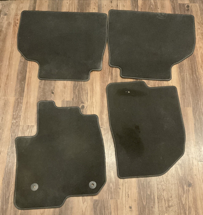 2020 2021 2022 GMC SIERRA 2500 3500 FLOOR MAT SET (4)