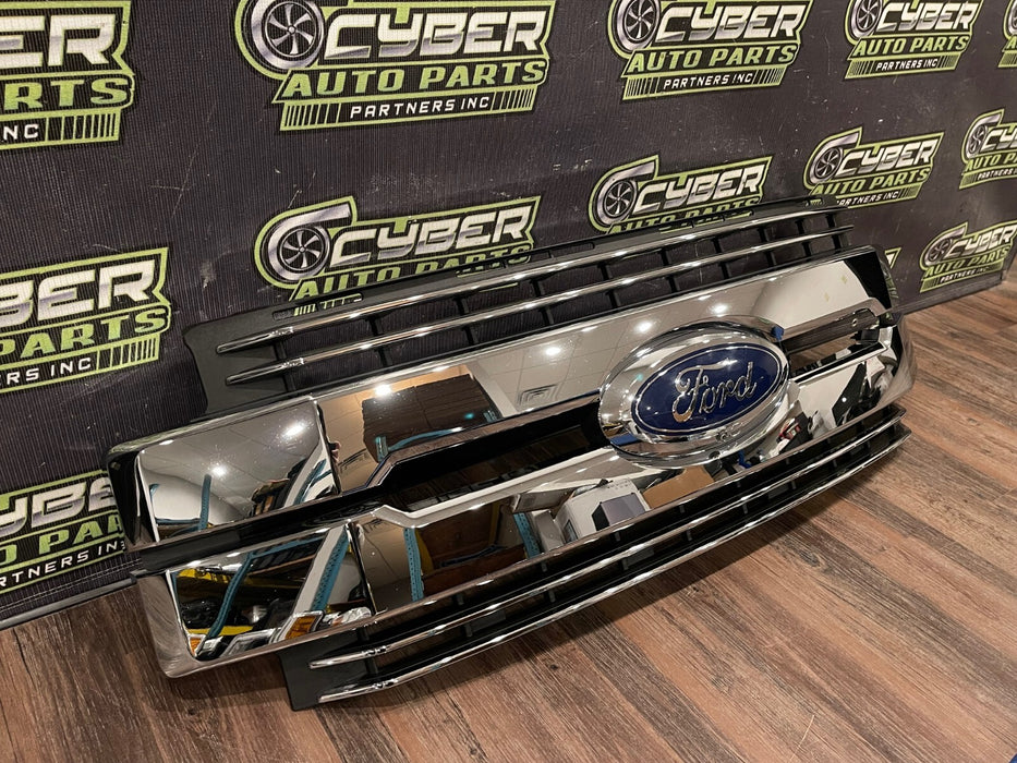 2017 2018 2019 FORD F250 F350 LARIAT CHROME GRILLE COMPLETE W/ CAMERA OEM