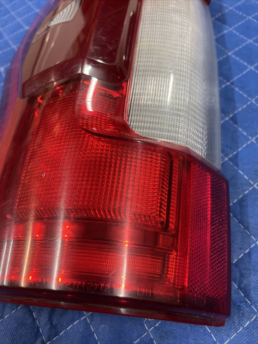 2017-2019 FORD F250 F350 F450 DRIVER LEFT LH LED TAILLIGHT~CRACK~OEM*NO MODULE*