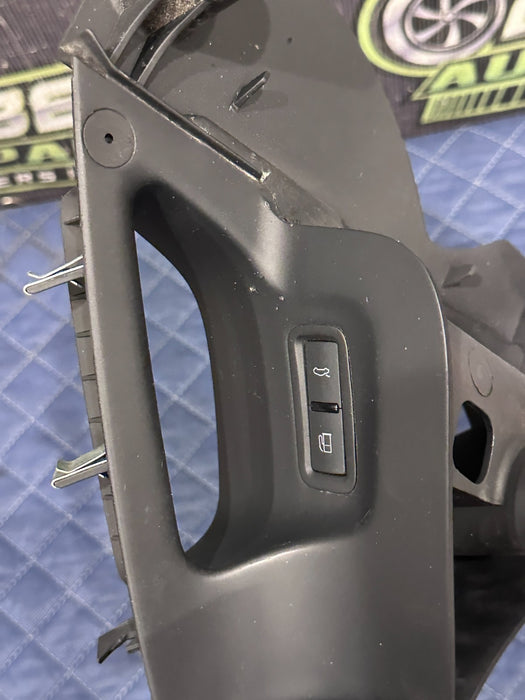 2014 AUDI R8 SPYDER LEFT DRIVER DOOR HANDLE PULL GAS TRUNK SWITCH 423 868 195
