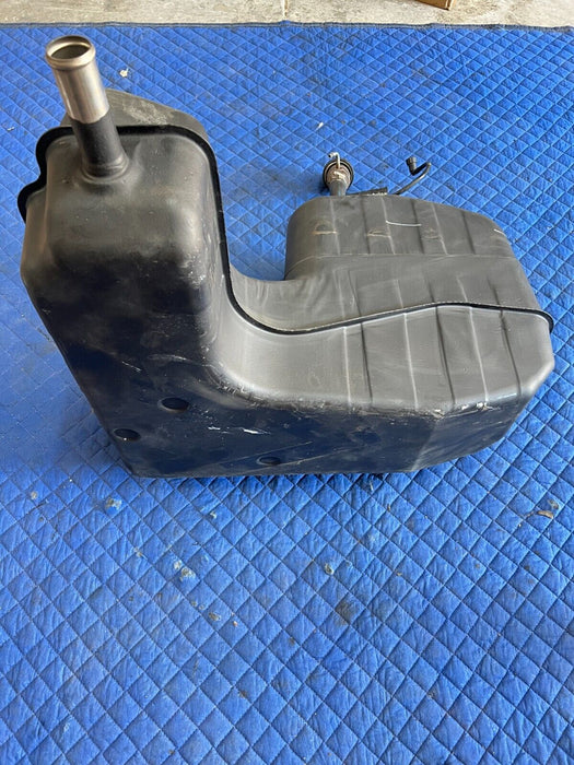 2012 AUDI R8 V8 OEM RIGHT PASSENGER SIDE FUEL GAS TANK 420201022 420 201 022