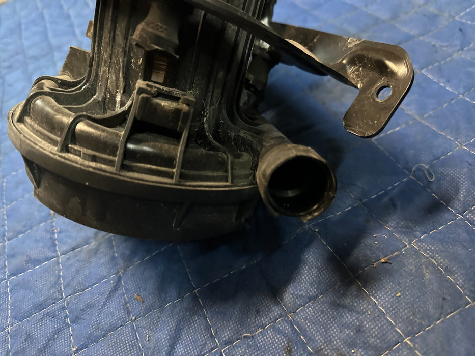 2018 AUDI R8 RIGHT SECONDARY AIR INJECTION PUMP OEM 4S0 906 601 B ~READ!!~