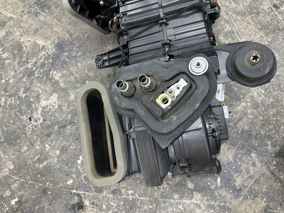 2023 2024 FORD F350 F250 DIESEL 6.7L HEATER CORE BOX HVAC OEM PC3H-19B555-SG