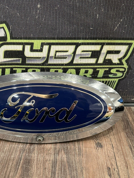 2017-2019 FORD F250 F350 F450 GRILLE EMBLEM WITH CAMERA OEM