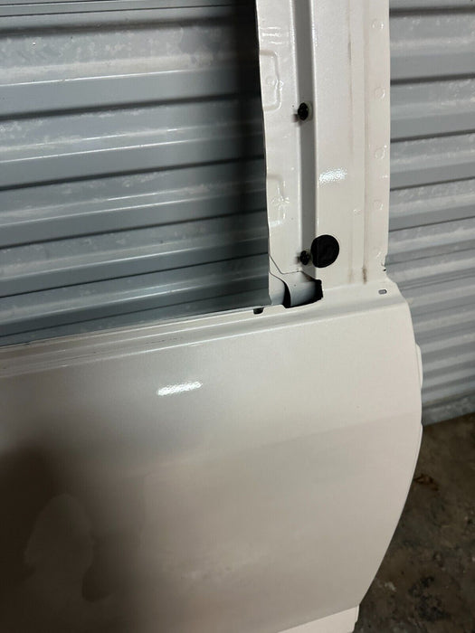 2017-2019 FORD F250 F350 F450 CREW CAB REAR RIGHT DOOR SHELL OEM  (PC:UG)