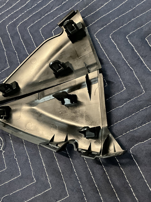 2017-2019 NISSAN TITAN XD FRONT LEFT RIGHT DASH END COVER TRIM OEM 68421-EZ00A