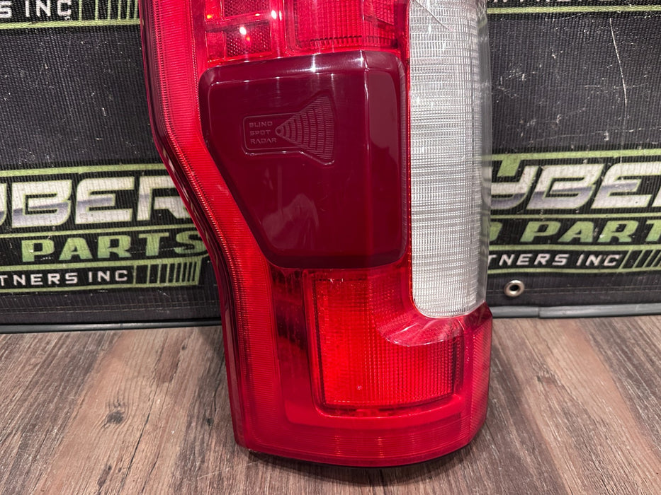 2017-19 FORD F250 F350 F450 DRIVER LEFT LED TAIL LIGHT OEM * SEE PICS 4-6*