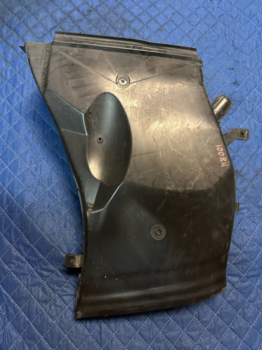 2018 AUDI R8 QUATTRO OEM REAR RIGHT AIR INTAKE DUCT GUIDE 4S7121334 ~DAMAGE~