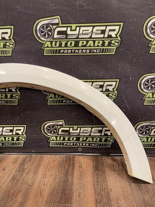 2017-2019 FORD F250 F350 PASSENGER RIGHT WHITE FENDER FLARE OEM *PAINT CHIP*
