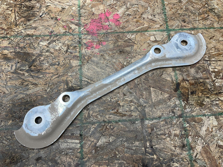 2013 INFINITI G37 SUBFRAME BRACKET OEM 2009-2015 Q60