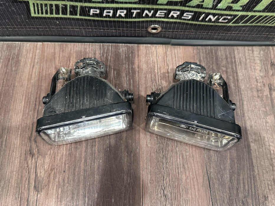 2015-2019 FORD F-150 LEFT RIGHT FOG LIGHT LAMP OEM *LENS SCRATCHED UP*