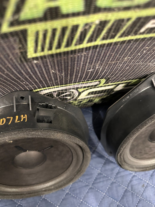 2014 AUDI R8 B&O BANG & OLUFSEN LEFT RIGHT DOOR SPEAKER OEM 420 035 415 A