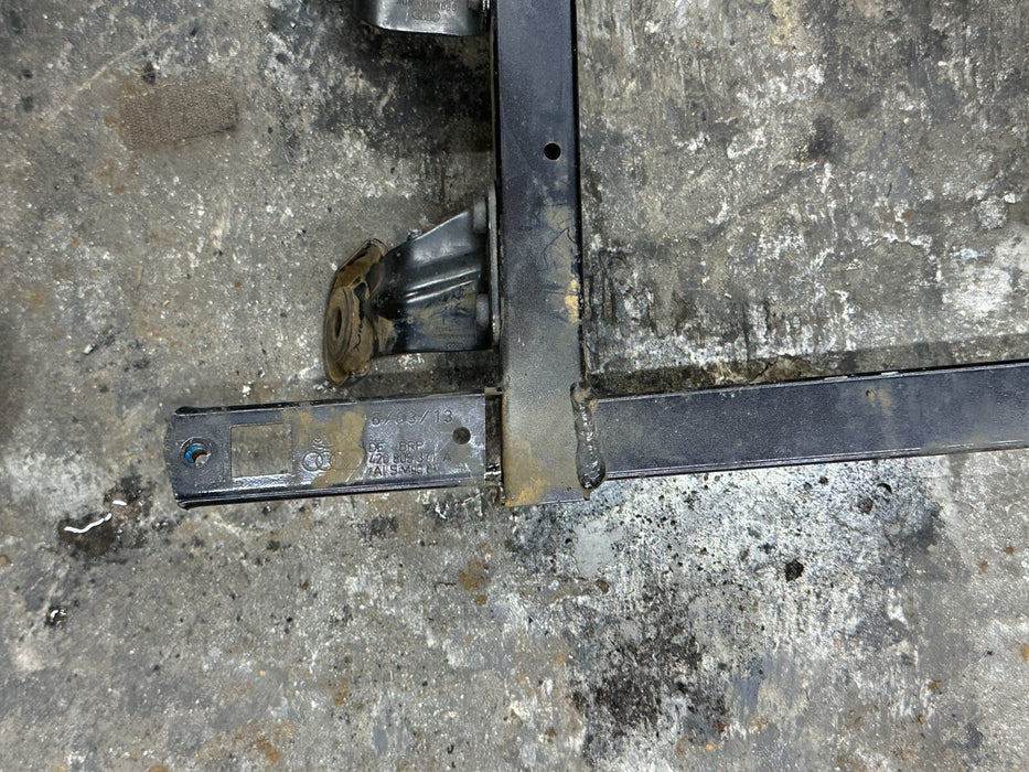 2014 AUDI R8 FRONT LEFT FENDER RADIATOR SUPPORT STRUCTURE MOUNT BRACKET OEM
