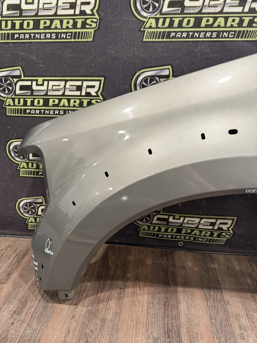 2017-2022 FORD F450 DUALLY LEFT FENDER OEM SILVER SPRUCE - BN *DAMAGE* (LOCAL PU