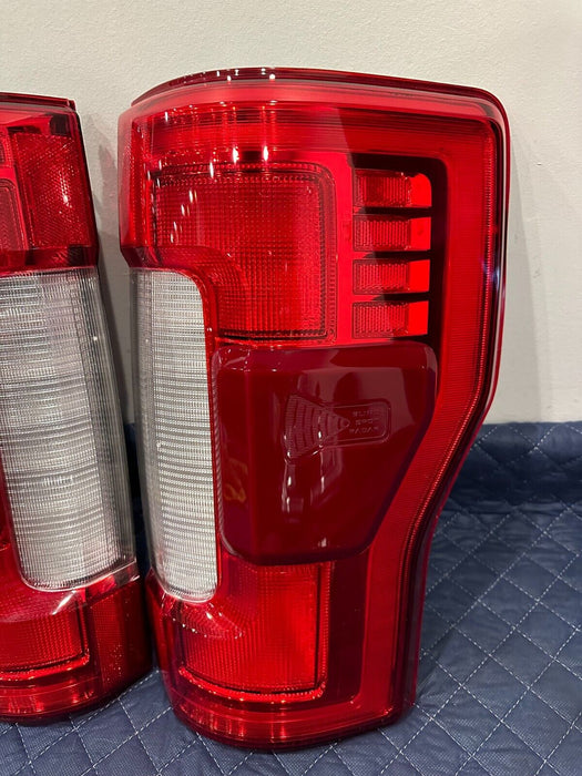 2017 2018 2019 FORD F250 F350 F450 TAIL LIGHT PAIR LH RH LED W/ BLIND SPOT OEM