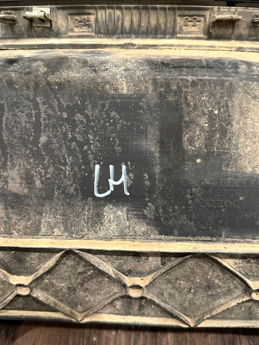 2023-2024 FORD F350 LEFT SIDE BED STEP BRACKET OEM PC3B-16C469-BC *SEE #3*