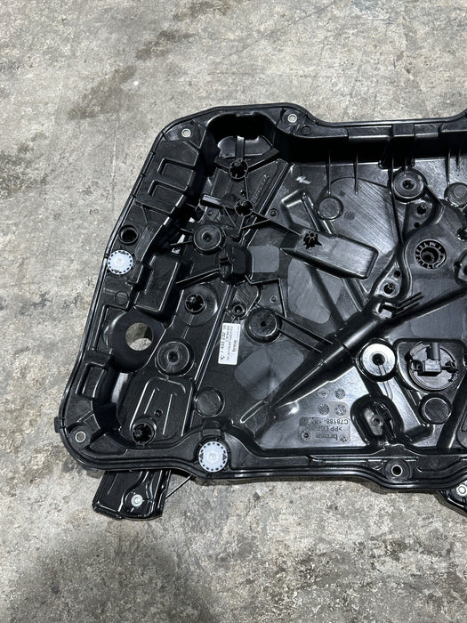 2024 BMW M3 M4 G80 G82 FRONT RIGHT DOOR WINDOW REGULATOR PANEL OEM 743223216