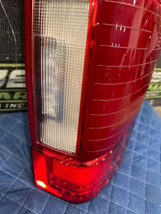 2020-2022 FORD F250 F350 F450 PASSENGER RIGHT LED TAIL LIGHT OEM *MINOR SCUFF*