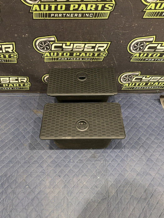 2024 DODGE RAM 3500 LARAMIE REAR STORAGE COMAPRTMENT BOX W LID OEM 1MG92TRMAA