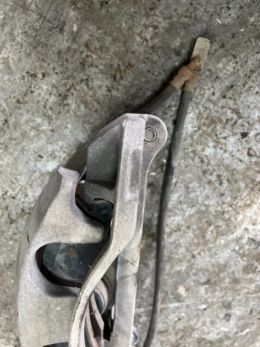 2016 2019 NISSAN TITAN XD FRONT DRIVER'S BRAKE CALIPER W/ BRAKE HOSE OEM