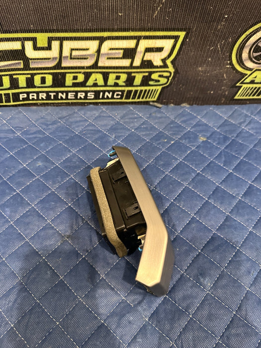 2017-2019 FORD F250 F350 F450 PLATINUM RIGHT SIDE DASH AIR VENT TRIM ~BROKEN TAB
