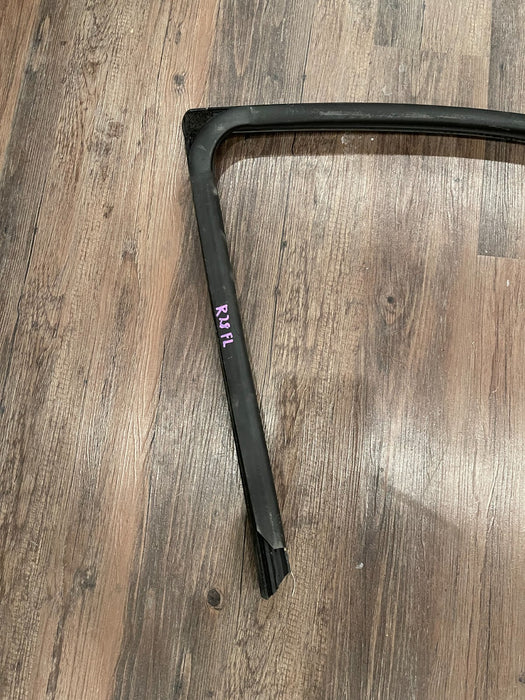 2017-2019 FORD F250 F350 F450 FRONT DRIVER LEFT DOOR WEATHER STRIP SEAL OEM