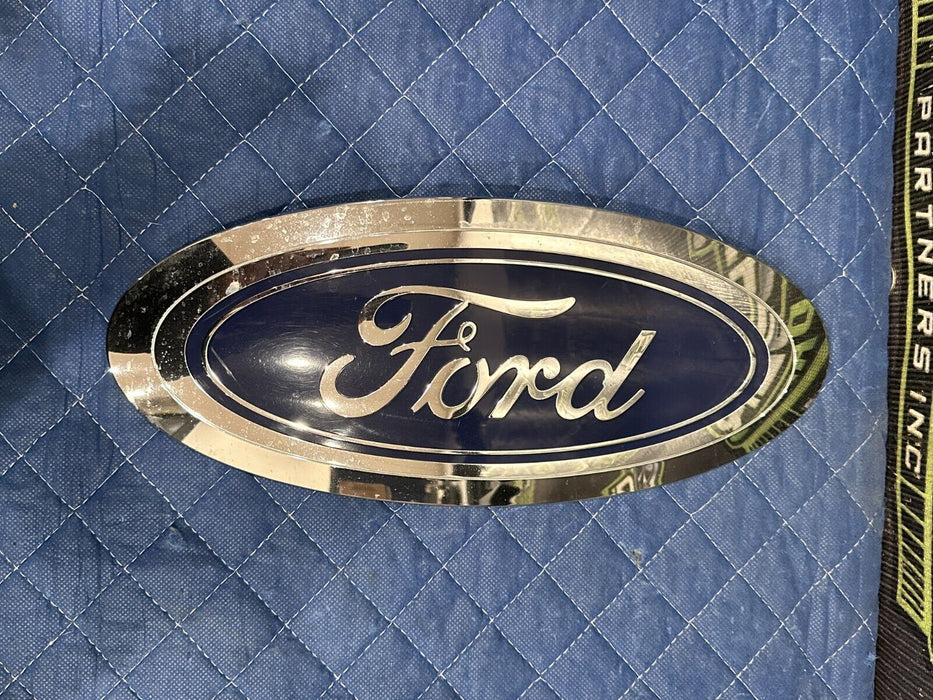 2017 2018 2019 FORD F250 F350 DUALLY PLATINUM GRILLE EMBLEM OEM HC3B 8B262 AB