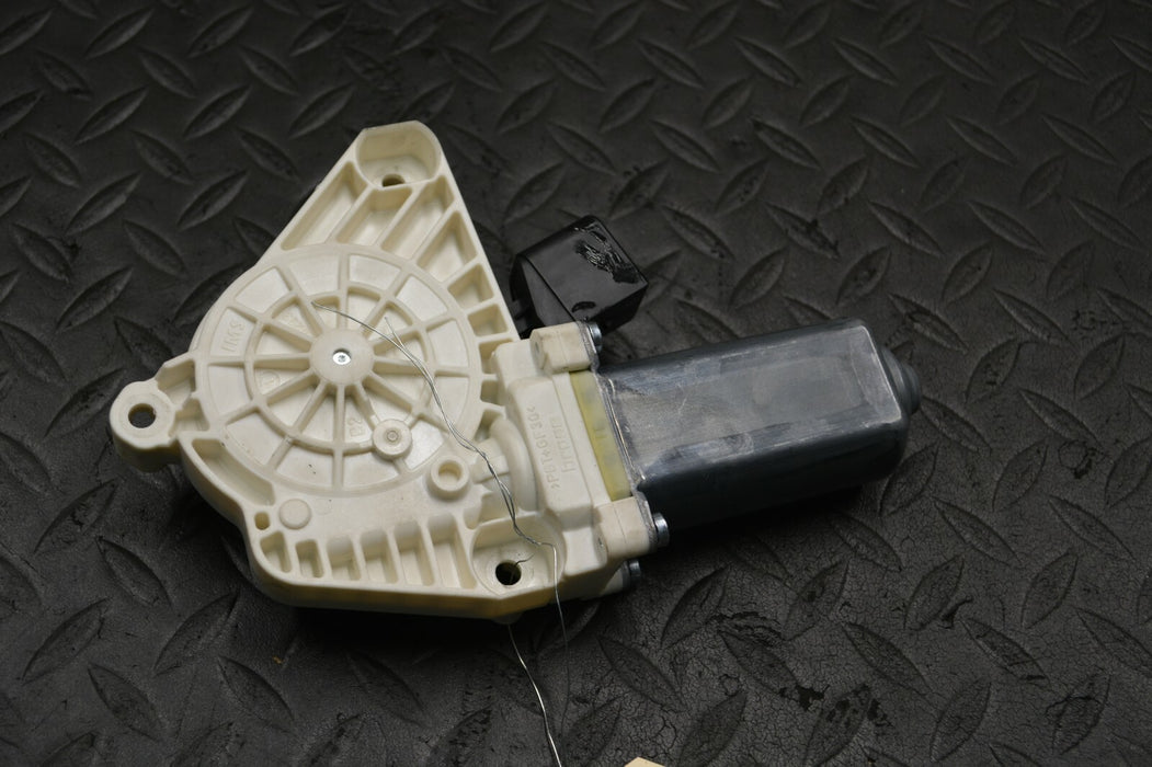 2017 MERCEDES C63S AMG W205 RH PASSENGER WINDOW MOTOR C43 OEM A 000 906 62 06