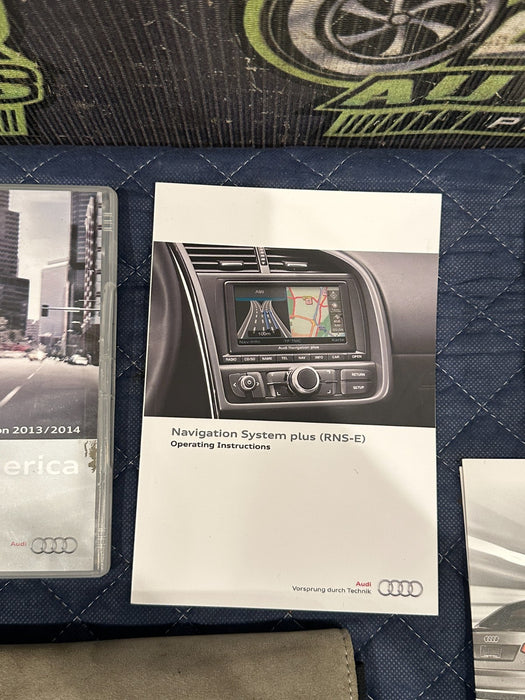 2014 AUDI R8 OWNER MANUAL BOOKLET SET GUIDE & LEATHER CASE OEM
