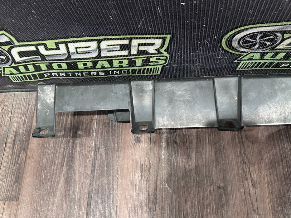 2018 AUDI R8 PASSENGER RIGHT SIDE SKIRT SUPPORT BRACKET OEM 4S0 853 922