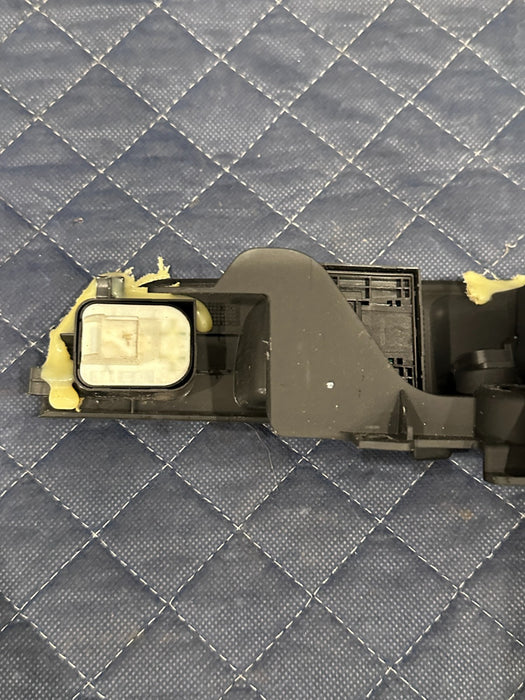 2012 AUDI R8 FRONT LEFT DOOR PANEL WINDOW SWITCH & CONTROL W INSERT BRACKET OEM