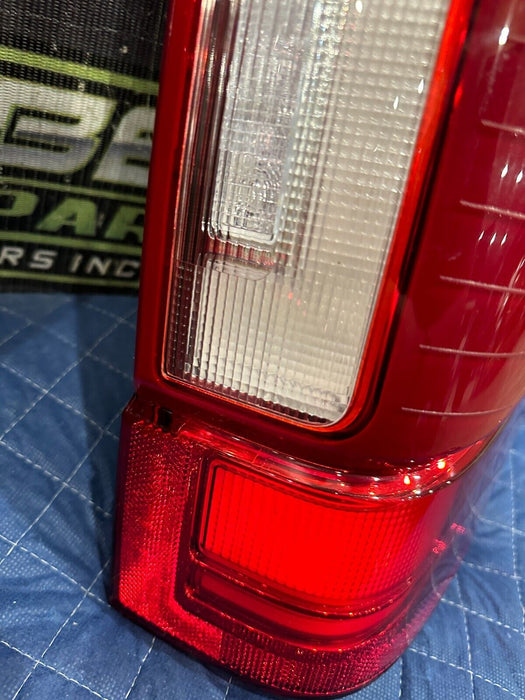 2020-2022 FORD F250 F350 F450 PASSENGER RIGHT BLESS LED TAIL LIGHT OEM *MINT*