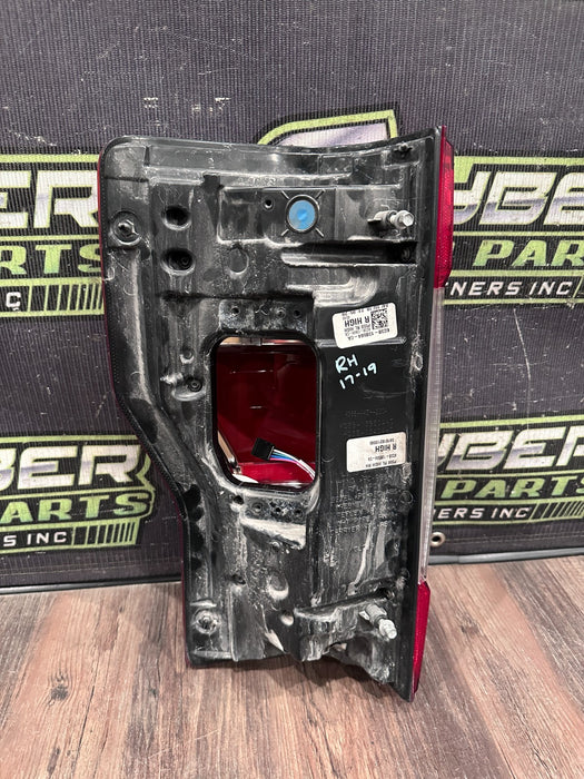2017-19 FORD F250 F350 F450 PASSENGER RIGHT LED TAIL LIGHT OEM *READ DESCRIPTION