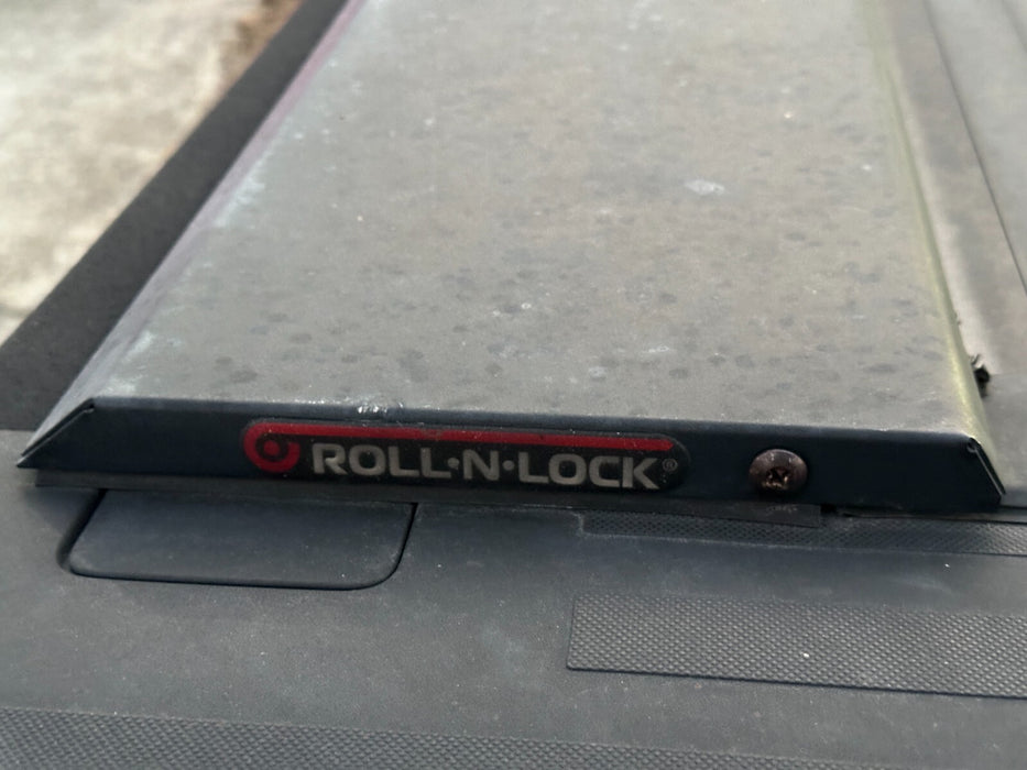 2017-2022 Ford F250 F350 Short Bed 6' Roll-N-Lock Retractable Bed Cover