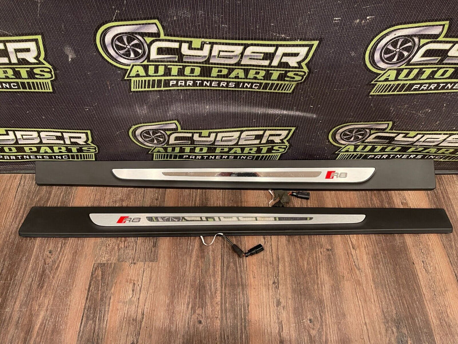2017 AUDI R8 V10 LEFT RIGHT ILLUMINATED KICK SILL PLATES PAIR OEM 4S0 853 372