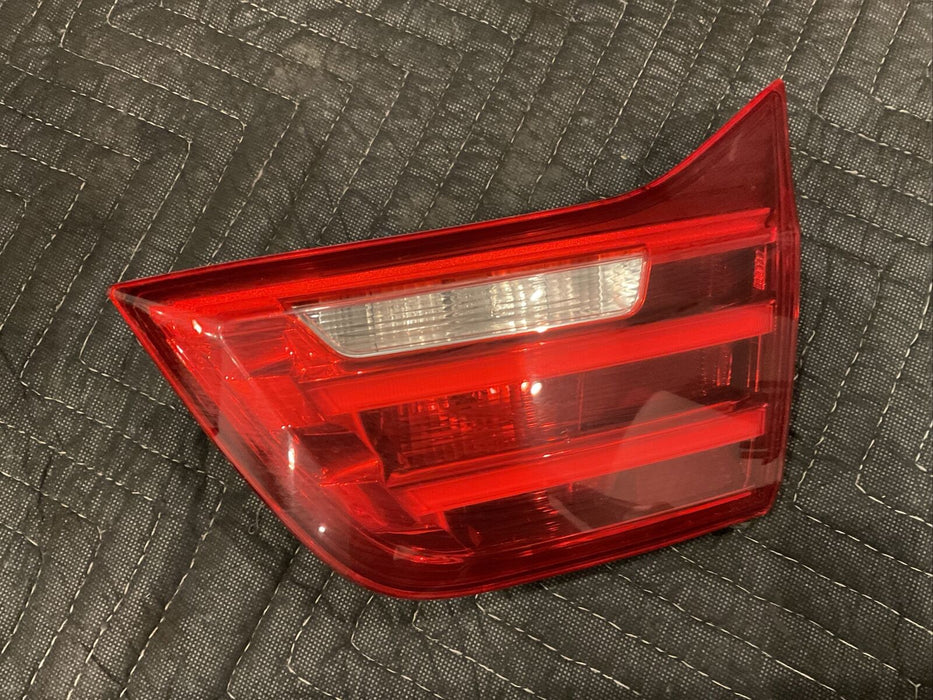 2015 BMW M4 F32 F82 F33 F36 REAR PASSENGER INNER TRUNK TAILLIGHT 2014-2017 OEM