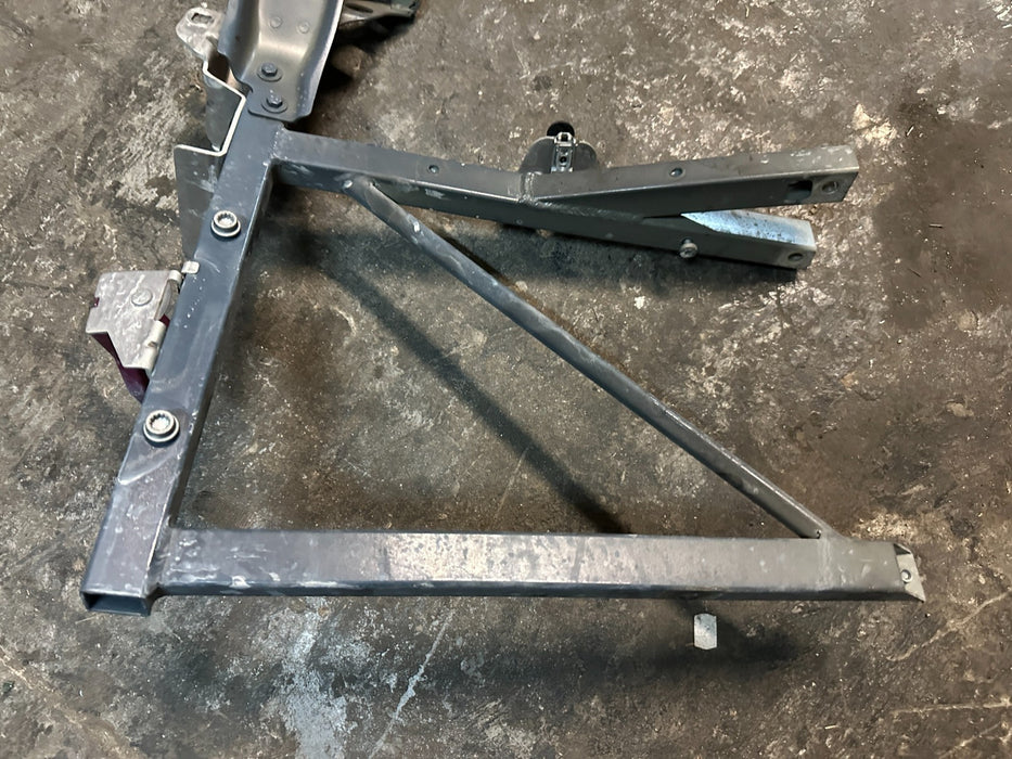 2021 AUDI R8 LEFT RADIATOR SUPPORT BRACKET W FENDER WHEEL ARCH ASSEMBLY OEM