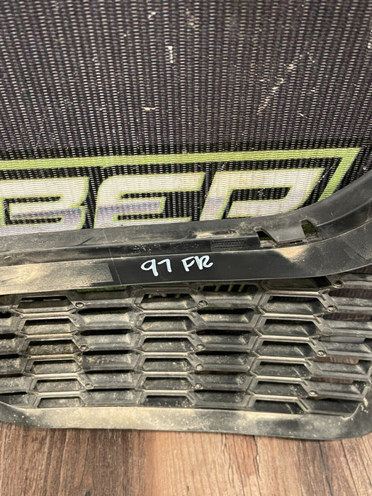 2020 BMW M4 F82 FRONT BUMPER GRILLES OEM (NOT COMPLETE SET/READ)