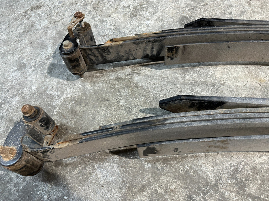 2018 FORD F250 REAR LEFT RIGHT LEAF SPRINGS SET OEM HC3C5A975 HC3C 5A975