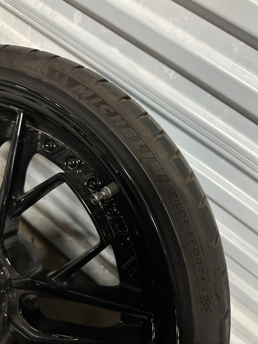 2021 AUDI R8 20X9 5X112 ANRKY FRONT WHEEL RIM TIRE GENUINE OEM ~MINOR BENT~