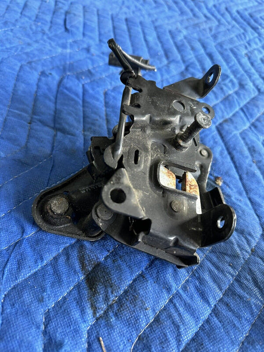 2011 BMW 550i F10 5 SERIES OEM FRONT RIGHT LEFT HOOD LOCK LATCH ACTUATOR 7206453